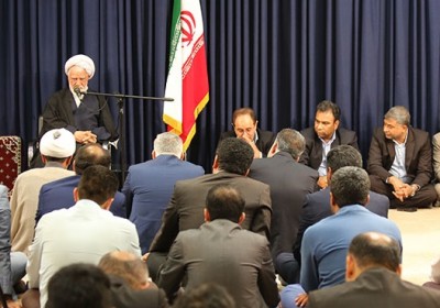آیت الله نعیم آبادی:باید جامعه فرهنگ کار را یاد بگیرد/اسراف و تبزیر حرام است