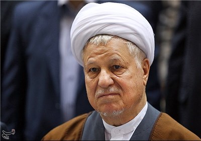 آیتالله هاشمیرفسنجانی از امام خامنهای عیادت کرد آیتالله هاشمیرفسنجانی از امام خامنهای عیادت کرد