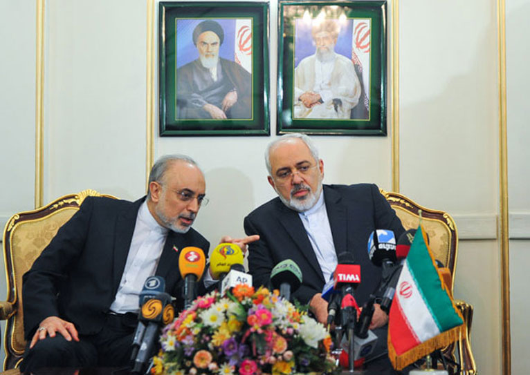 ظریف به کریمی قدوسی:«با این حرف ها به رهبر انقلاب تهمت می زنید» ظریف به کریمی قدوسی:«با این حرف ها به رهبر انقلاب تهمت می زنید»