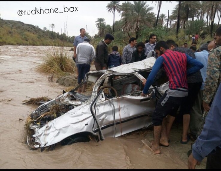 سیل در رودخانه از توابع رودان یک خانواده را به کام مرگ کشاند سیل در رودخانه از توابع رودان یک خانواده را به کام مرگ کشاند