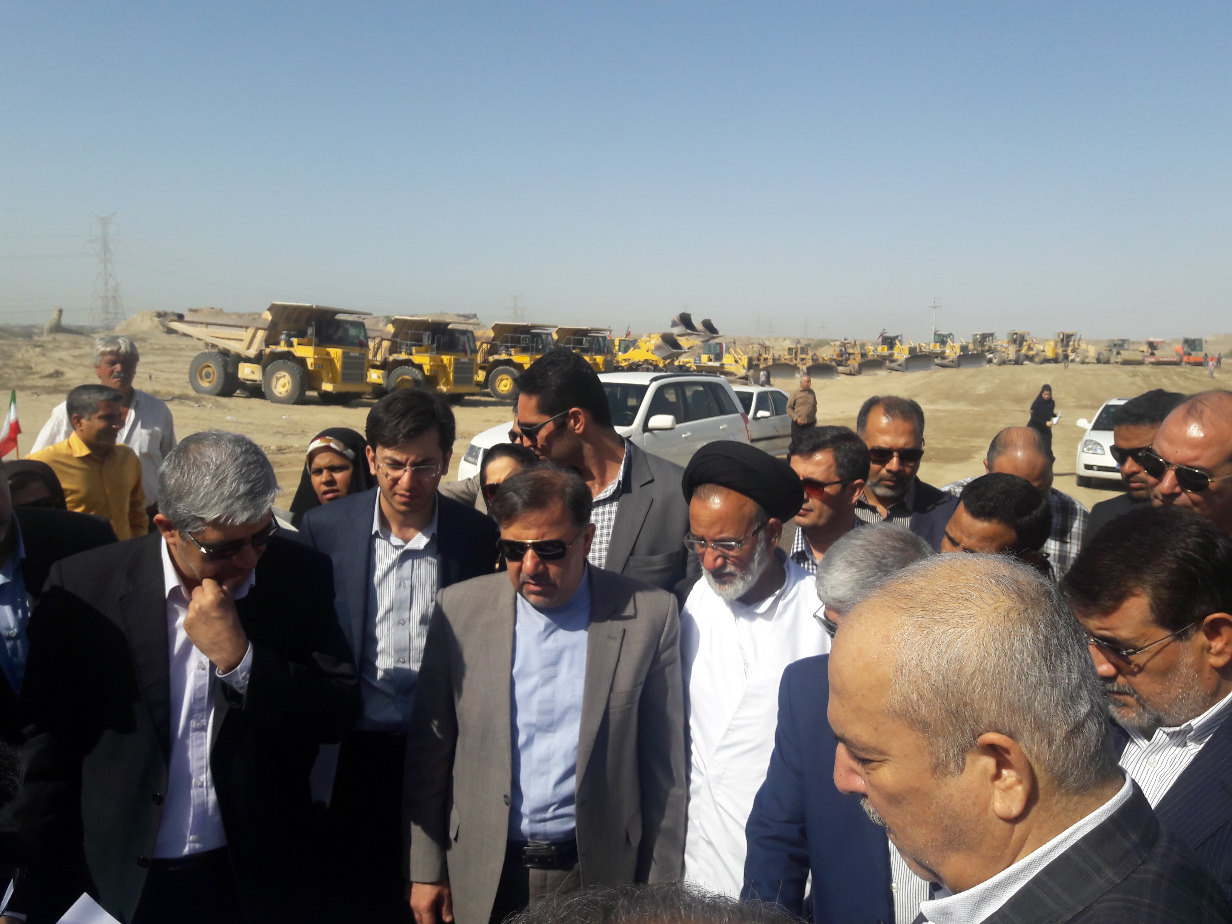 آغاز احداث ۱۰۰۰ کیلومتر راه روستایی در هرمزگان آغاز احداث ۱۰۰۰ کیلومتر راه روستایی در هرمزگان