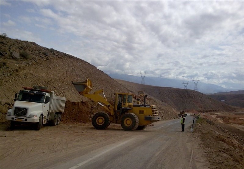 آغاز عملیات احداث پل باند دوم محور رودبار -بهادرآباد-کهنوج آغاز عملیات احداث پل باند دوم محور رودبار -بهادرآباد-کهنوج