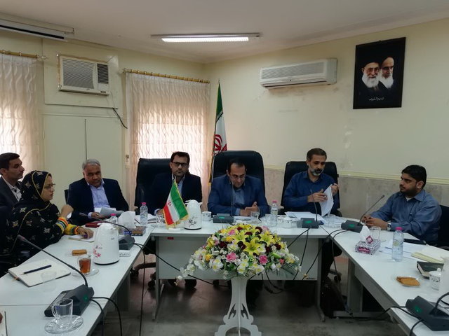 سرپرست میراث فرهنگی میناب با لباس بندری به اداره می رود سرپرست میراث فرهنگی میناب با لباس بندری به اداره می رود