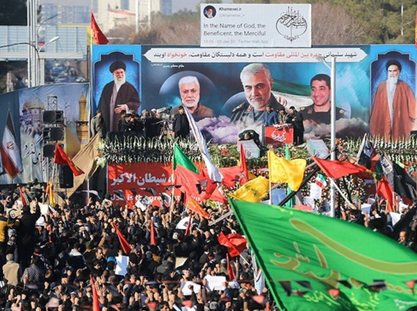 اورژانس: تعدادی از تشییع کنندگان پیکر سردار سلیمانی در کرمان بر اثر ازدحام جمعیت جان باختند اورژانس: تعدادی از تشییع کنندگان پیکر سردار سلیمانی در کرمان بر اثر ازدحام جمعیت جان باختند
