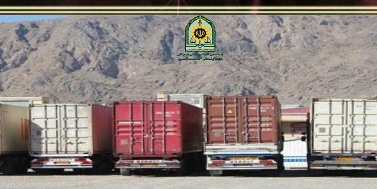 توقیف ۱۰ کانتینر نفت سفید قاچاق در یکی از بنادر هرمزگان توقیف ۱۰ کانتینر نفت سفید قاچاق در یکی از بنادر هرمزگان