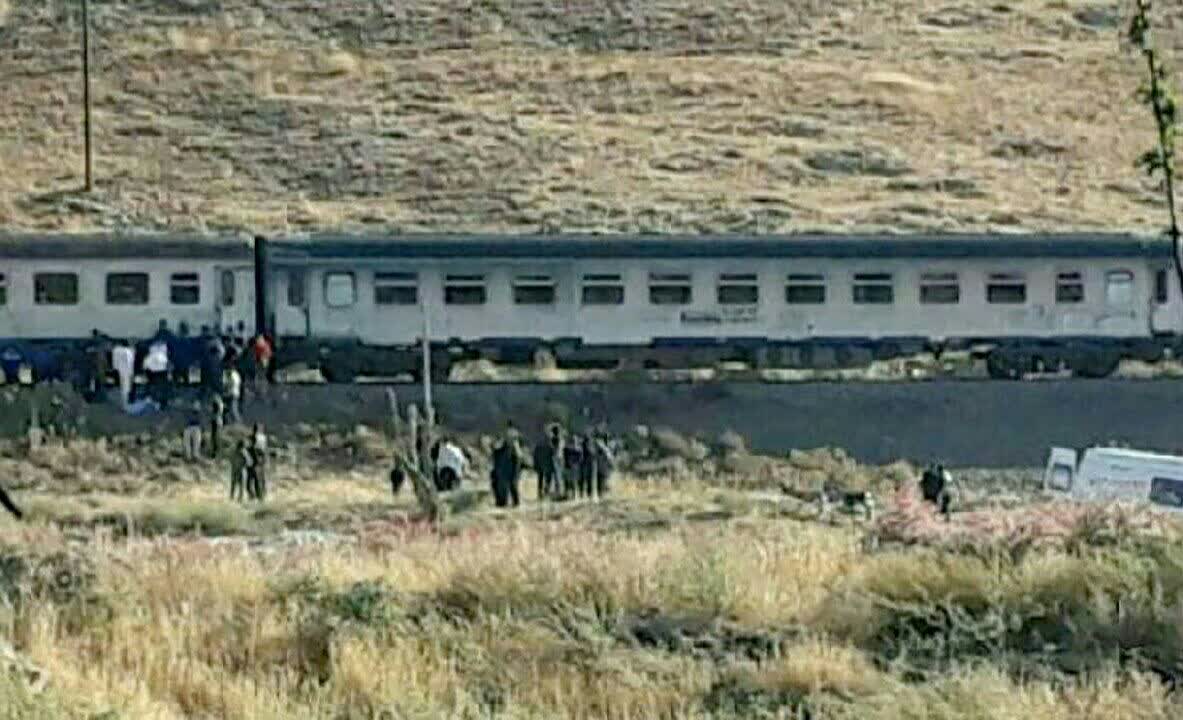 ? فوت کودک ۶ ساله در برخورد با قطار در حوالی بندرعباس ? فوت کودک ۶ ساله در برخورد با قطار در حوالی بندرعباس