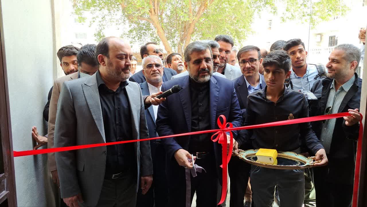 با حضور استاندار هرمزگان و وزیر ارشاد: مرکز فرهنگی هنری فاطمه الزهرا(س) بندرعباس افتتاح شد