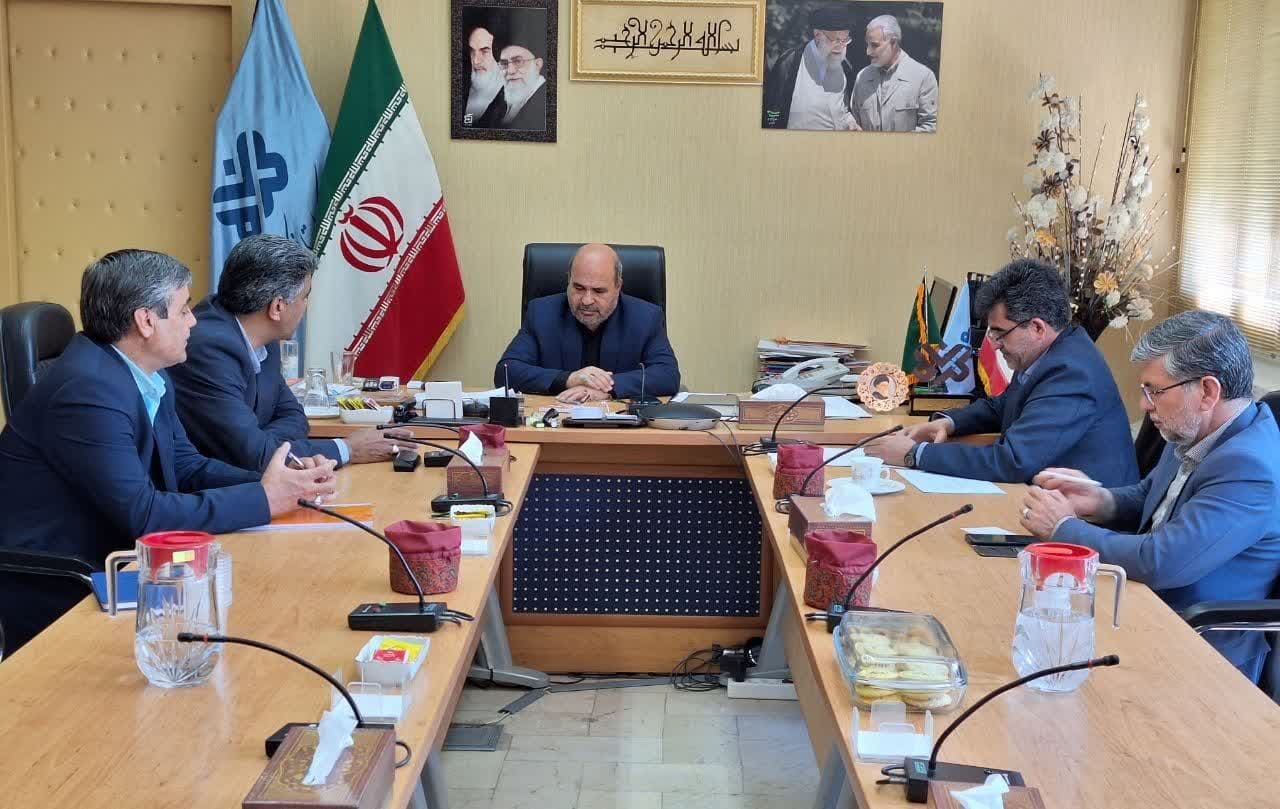 مدیرکل ثبت اسناد و املاک استان کرمان: صدا و سیما ظرفیت تبیینی بالایی برای دعوت از کشاورزان به اخذ سند مالکیت دارد مدیرکل ثبت اسناد و املاک استان کرمان: صدا و سیما ظرفیت تبیینی بالایی برای دعوت از کشاورزان به اخذ سند مالکیت دارد