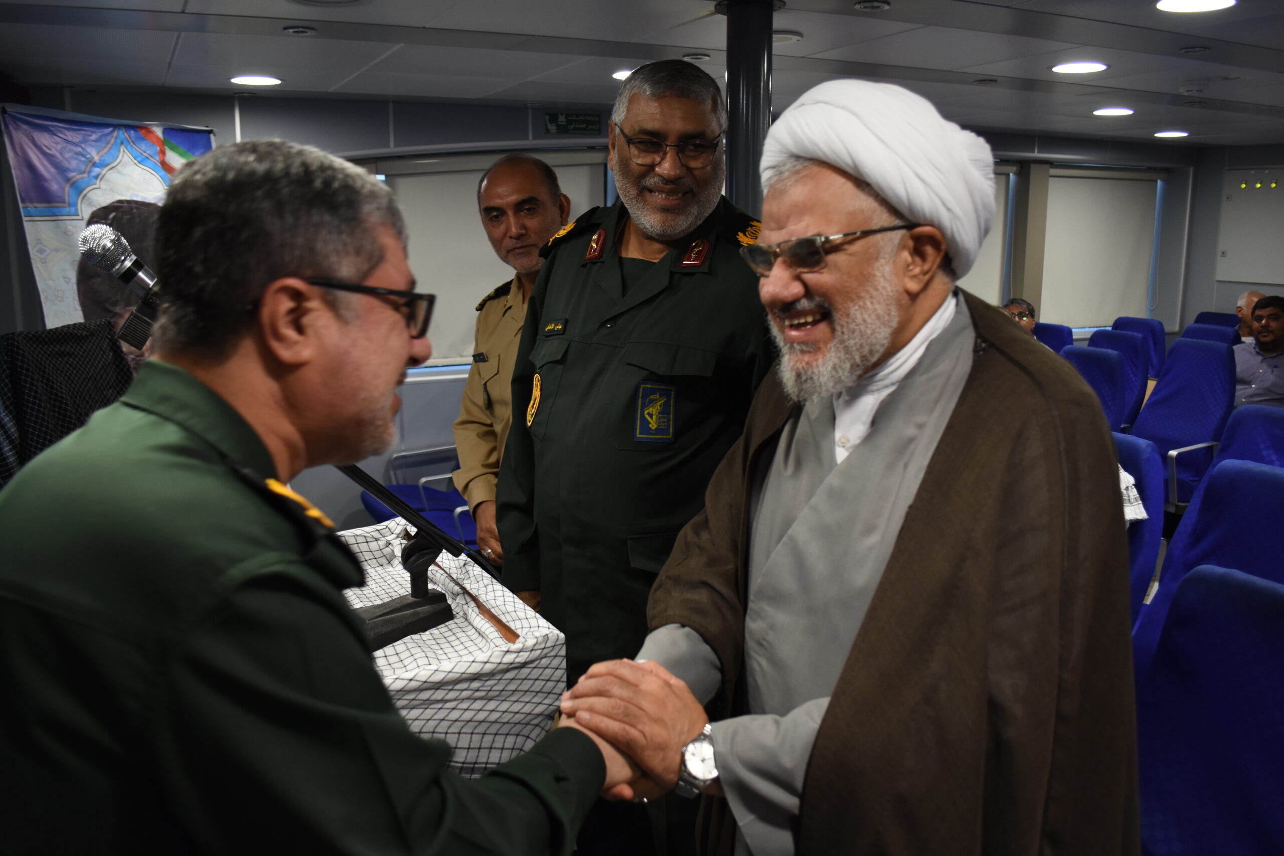 گلباران محل شهادت ۲۹۰ مسافر مظلوم حمله ی آمریکا به هواپیمای مسافربری گلباران محل شهادت ۲۹۰ مسافر مظلوم حمله ی آمریکا به هواپیمای مسافربری