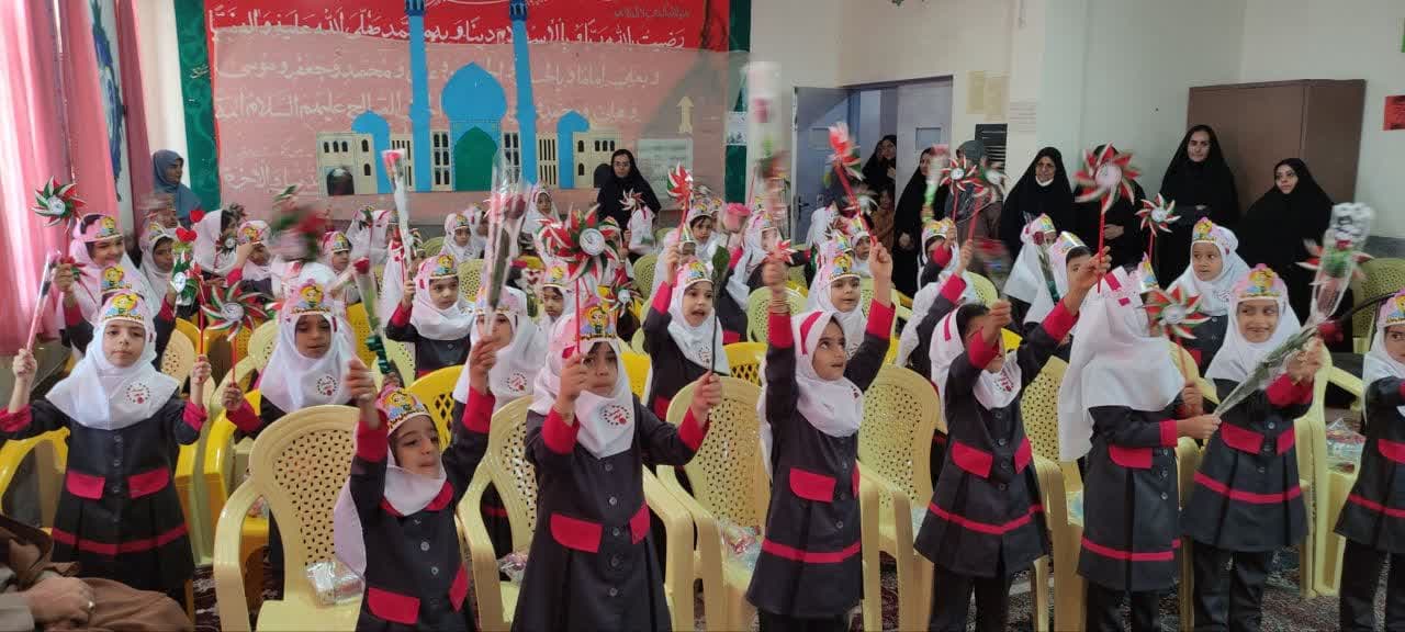 آغاز جشن شکوفهها در کهنوج/ثبت نخستین خاطره تحصیل کلاس اولیها آغاز جشن شکوفهها در کهنوج/ثبت نخستین خاطره تحصیل کلاس اولیها