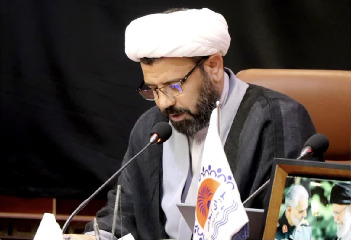 شهردار بندرعباس با قدرت به کار خود ادامه دهد شهردار بندرعباس با قدرت به کار خود ادامه دهد