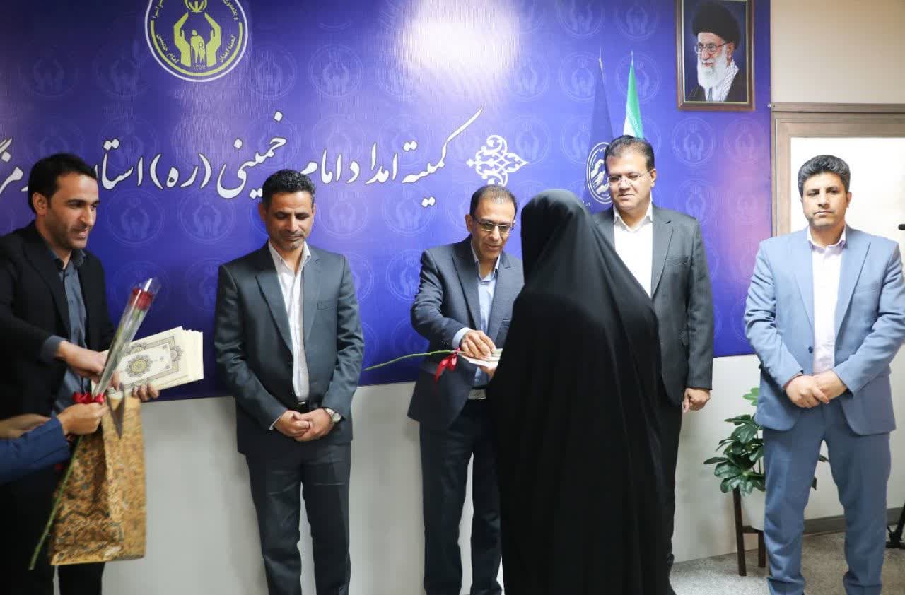 تجلیل از مدیران نیکوکار مدارس همدل استان هرمزگان تجلیل از مدیران نیکوکار مدارس همدل استان هرمزگان