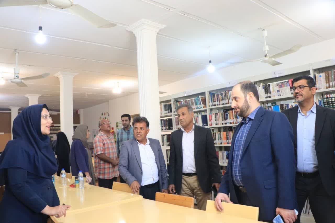 مدیرکل کتابخانه های عمومی هرمزگان؛ سه کتابخانه تعطیل، بازگشایی شد مدیرکل کتابخانه های عمومی هرمزگان؛ سه کتابخانه تعطیل، بازگشایی شد