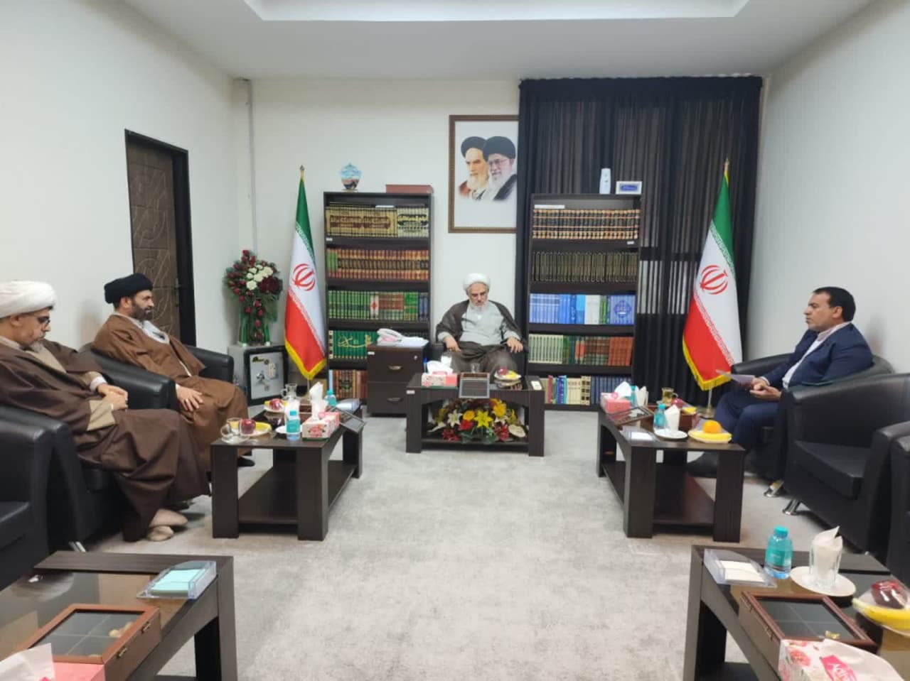 آیتالله عبادیزاده: مسئولان باید امانتدار خون شهدا باشند آیتالله عبادیزاده: مسئولان باید امانتدار خون شهدا باشند