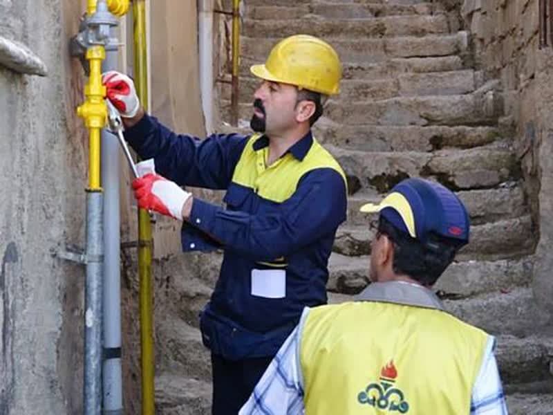 بیش از ۱۰۰۰ انشعاب رایگان به مددجویان کمیته امداد هرمزگان واگذار شد بیش از ۱۰۰۰ انشعاب رایگان به مددجویان کمیته امداد هرمزگان واگذار شد