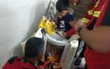نجات کودک گرفتار در ماشین لباس شویی توسط آتش نشانان بندرعباس نجات کودک گرفتار در ماشین لباس شویی توسط آتش نشانان بندرعباس