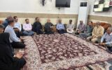 استاندار هرمزگان با خانواده سه شهید حمله آمریکا در خمیر دیدار کرد