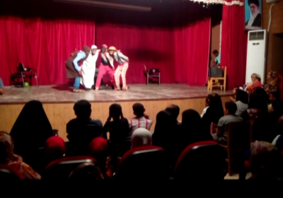 برگزاری جشنواره تئاتر طنز ققنوس در میناب