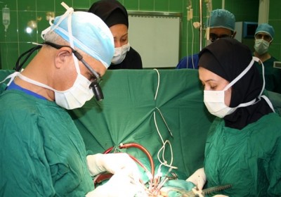 عمل جراحی جمجمه جوان ۱۴ ساله مینابی با موفقیت انجام شد